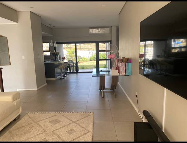 3 BEDROOM TOWNHOUSE TO LET IN PALM LAKES ESTATE